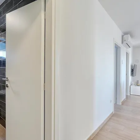 Sara Apartment